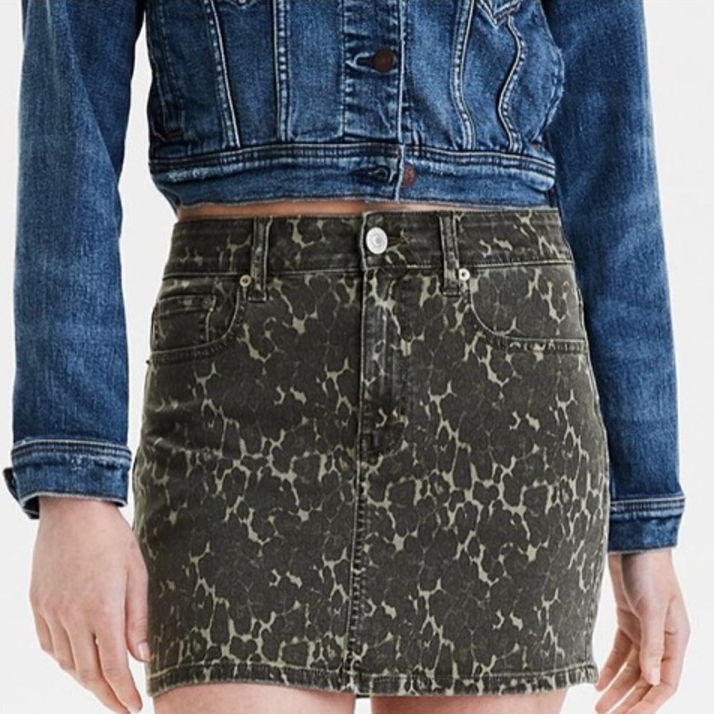 Nwt American Eagle | Hi-Rise Denim Mini In Green Leopard